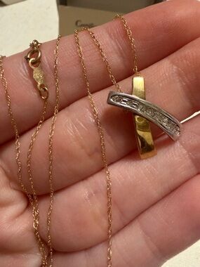 GENUINE DIAMONDS 10K GOLD NECKLACE BRAND NEW W/BOX
